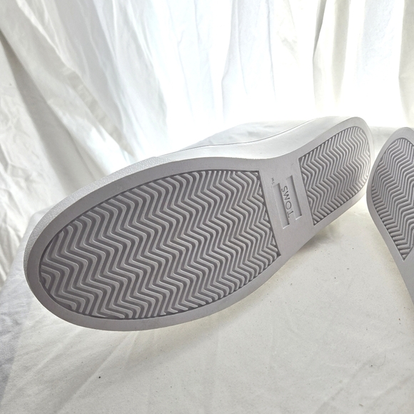 Toms Sneaker Booties NWOB - Picture 8 of 12